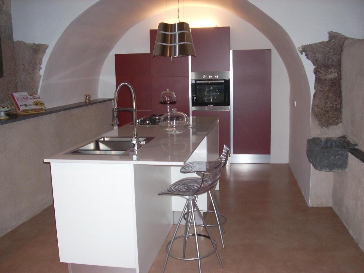 La Corte Di Bafe B&B "Slow Life" Zafferana Etnea Buitenkant foto