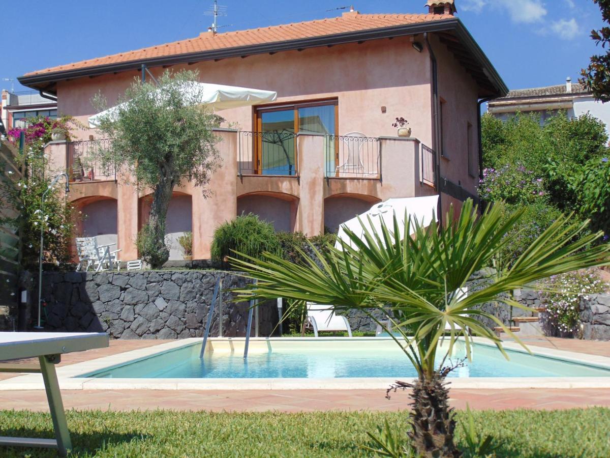 La Corte Di Bafe B&B "Slow Life" Zafferana Etnea Buitenkant foto