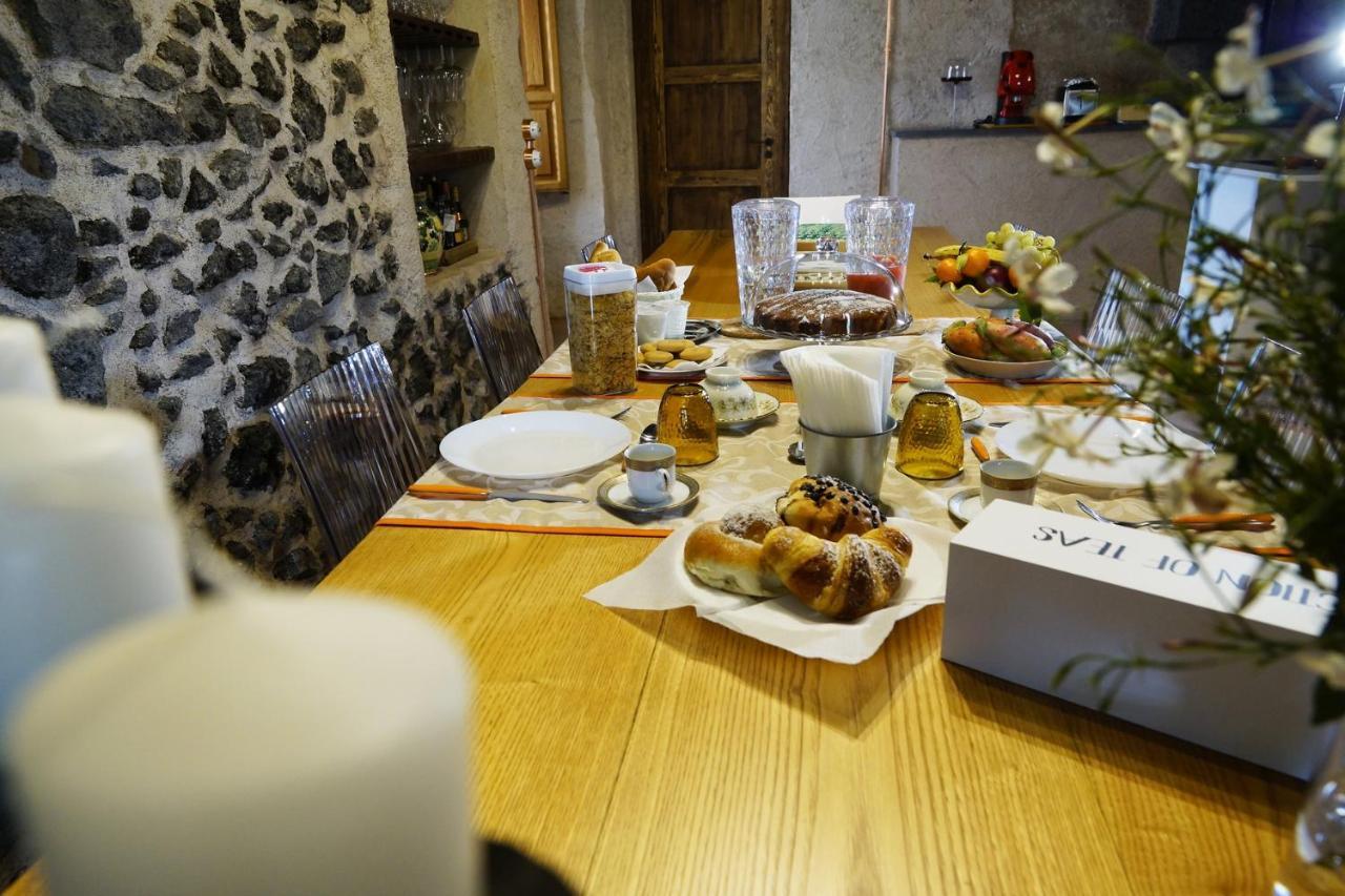 La Corte Di Bafe B&B "Slow Life" Zafferana Etnea Buitenkant foto
